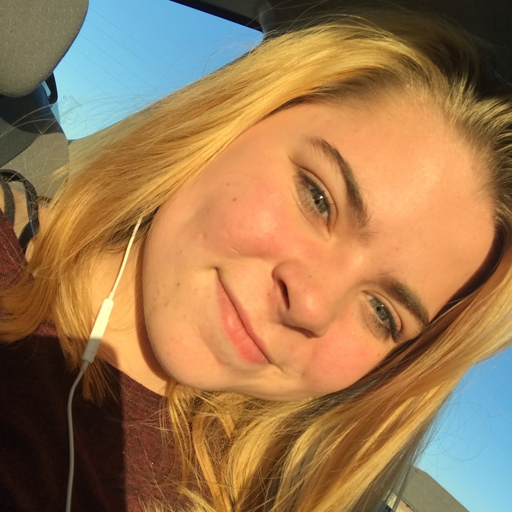 Meet your Posher, Ana